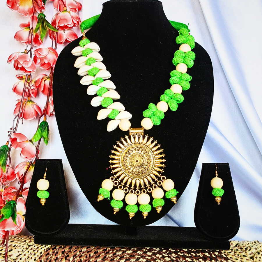 Green Golden Aura Necklace