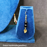 Black Beads & Small Golden Leaves Necklace