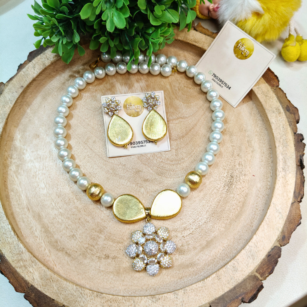 Royal Pearl Necklace