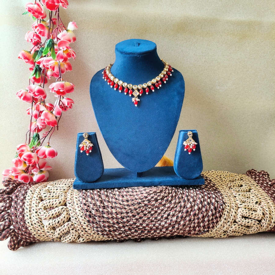 Red kundan necklace