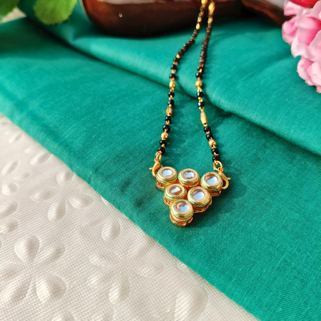 Anshi Kundan Mangalsutra