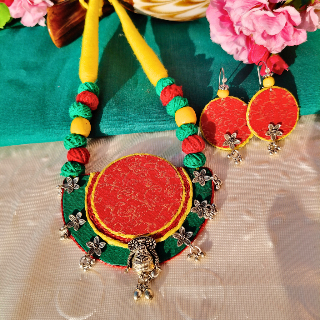 Red And Green Cotton Beads Jewellery