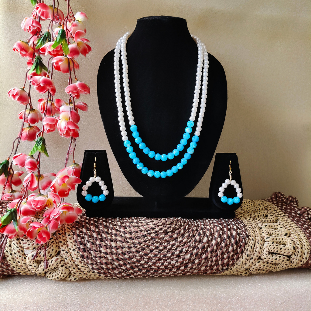 Blue white beads nacklace