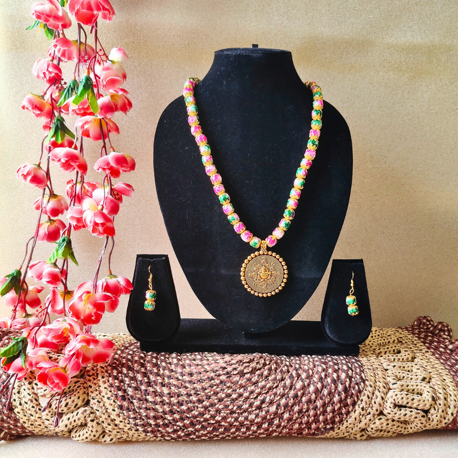 Pink green beads necklace