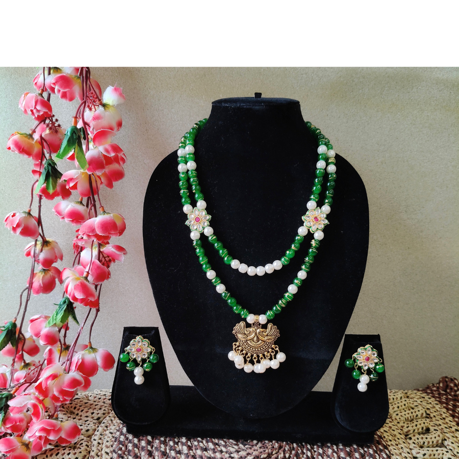Green beads kundan necklace