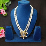 White pearl and kundan set