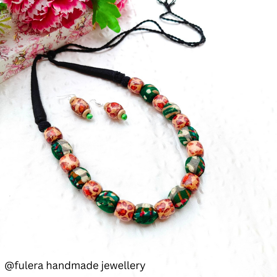 Dark Green Beads Necklace