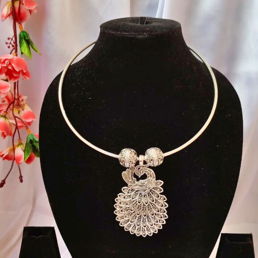 Silver Peacock Hasli