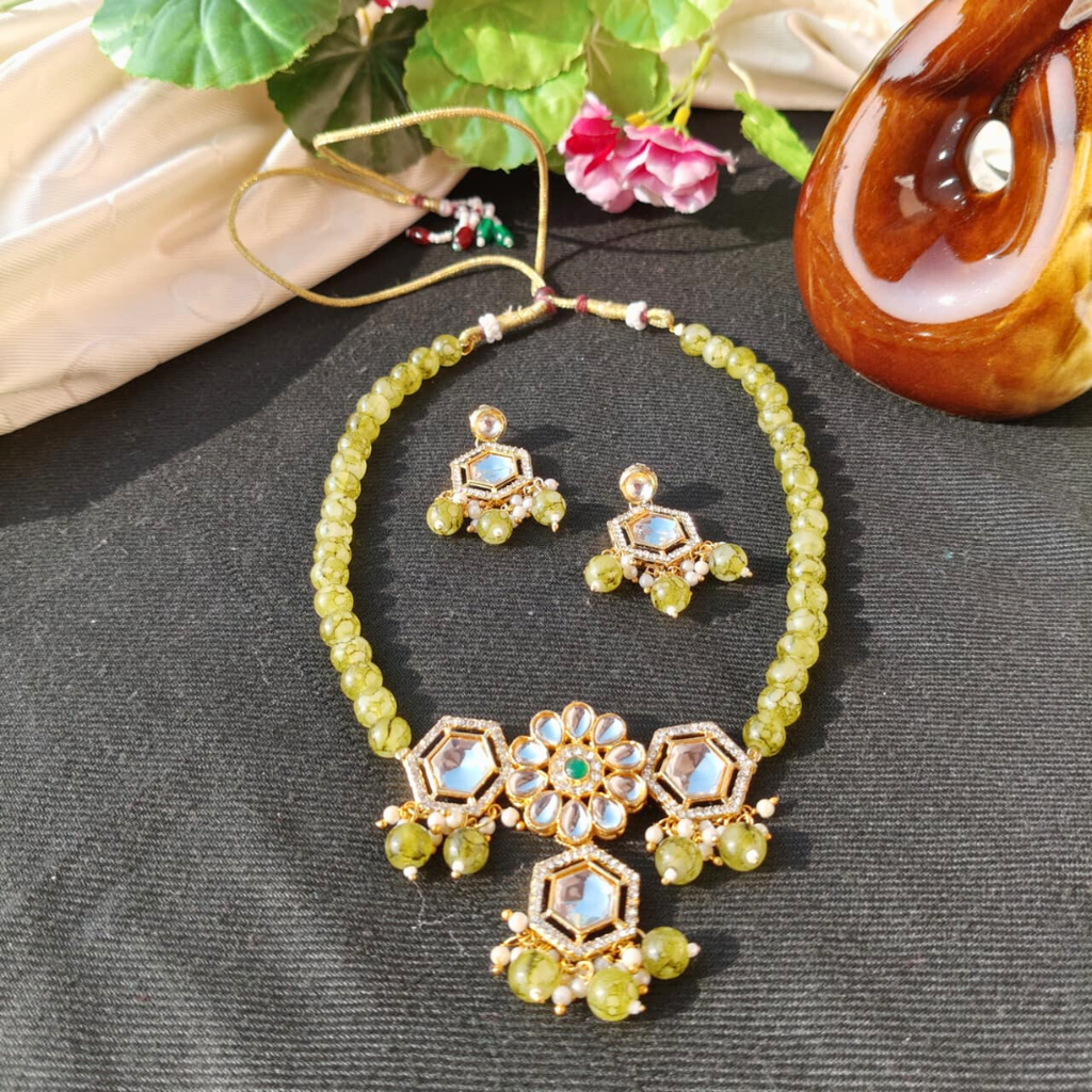 0live Green Polki Kundan Necklace